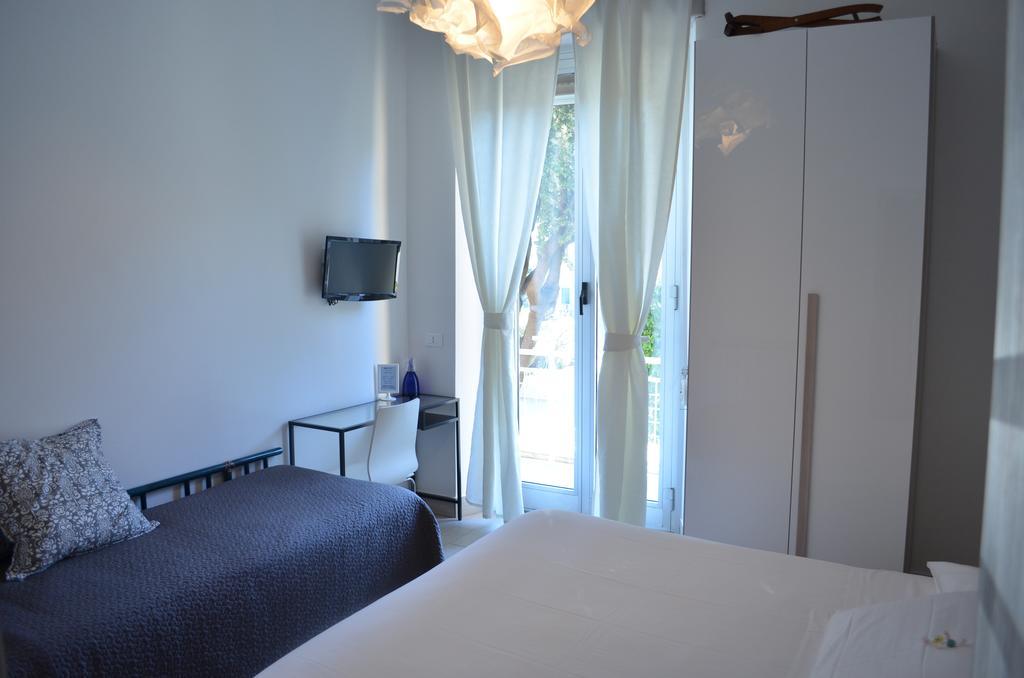 Hotel Spot Varazze Ruang foto
