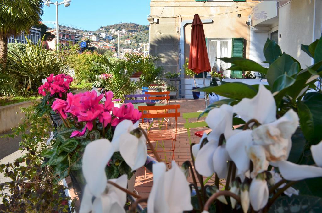 Hotel Spot Varazze Bagian luar foto