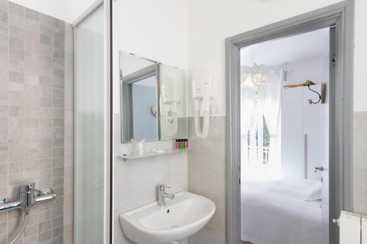 Hotel Spot Varazze Bagian luar foto